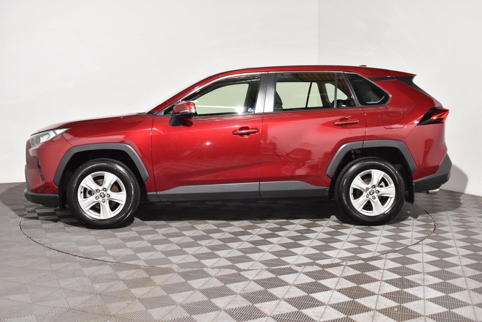 2021 Toyota RAV4 GX — photo 10