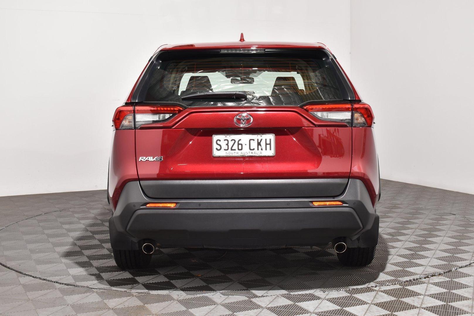 2021 Toyota RAV4 GX — photo 4