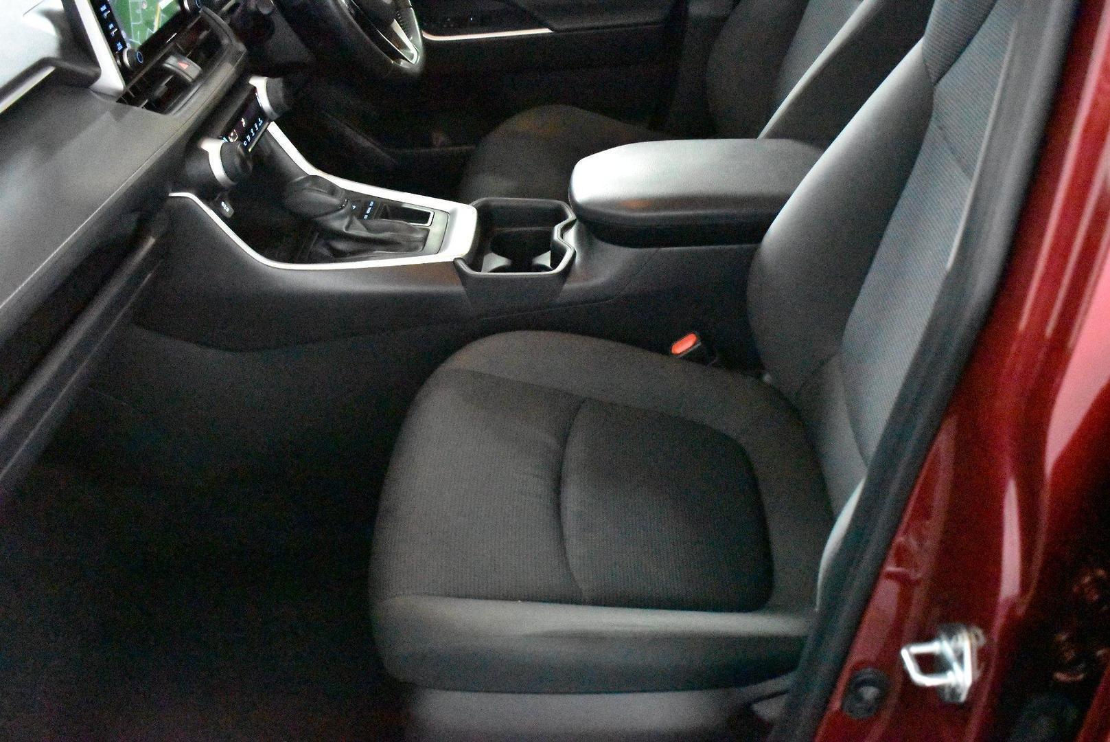 2021 Toyota RAV4 GX — photo 7