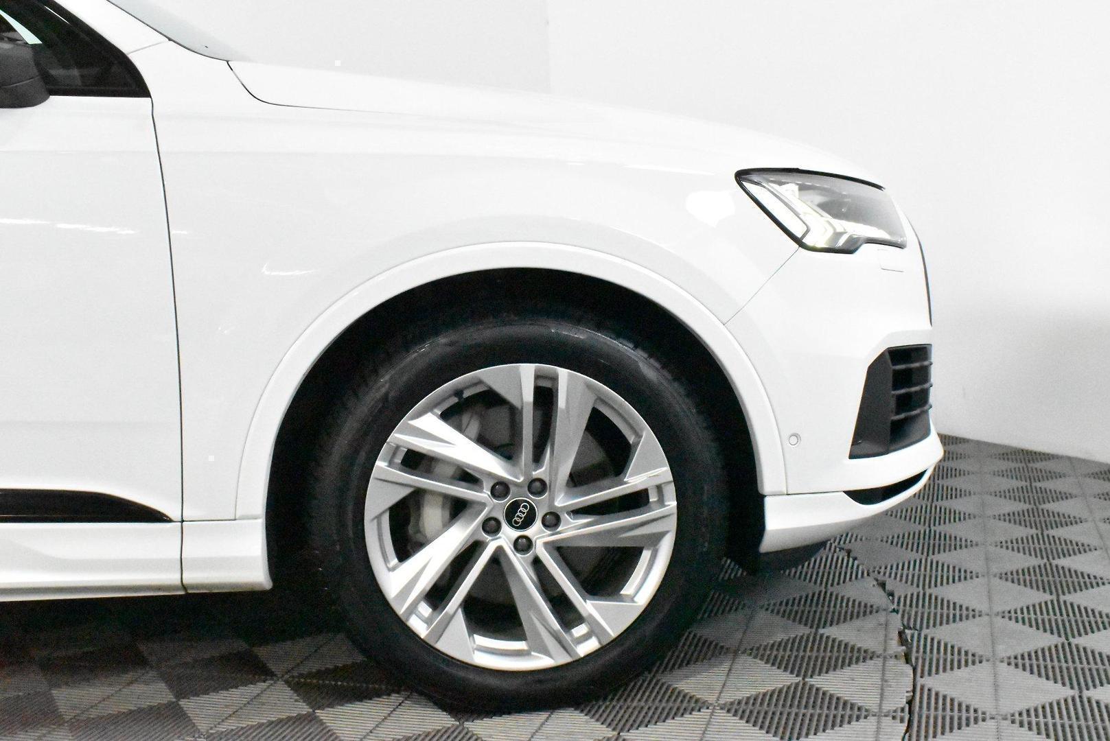 2021 Audi Q7 45 TDI — photo 17
