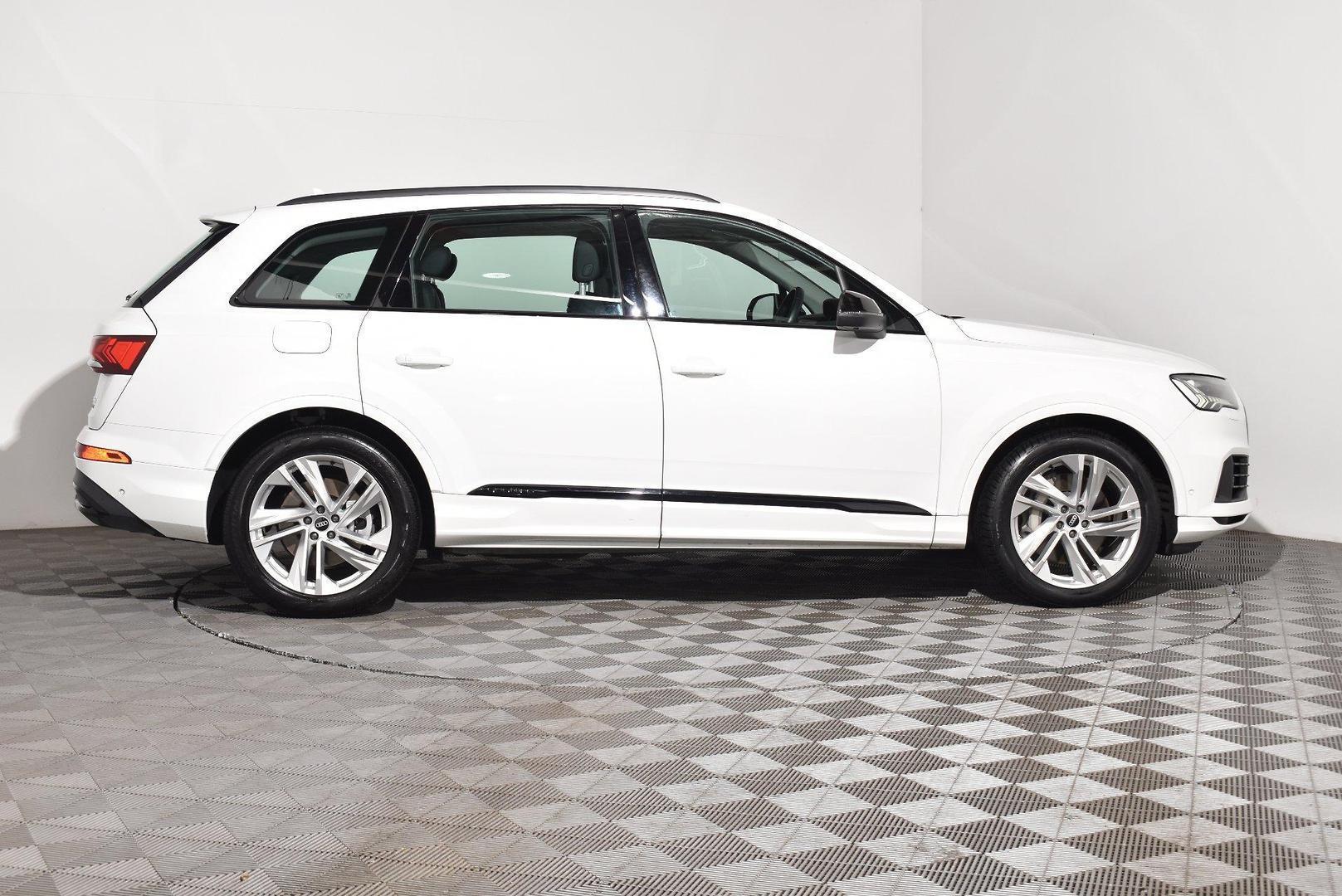2021 Audi Q7 45 TDI — photo 9