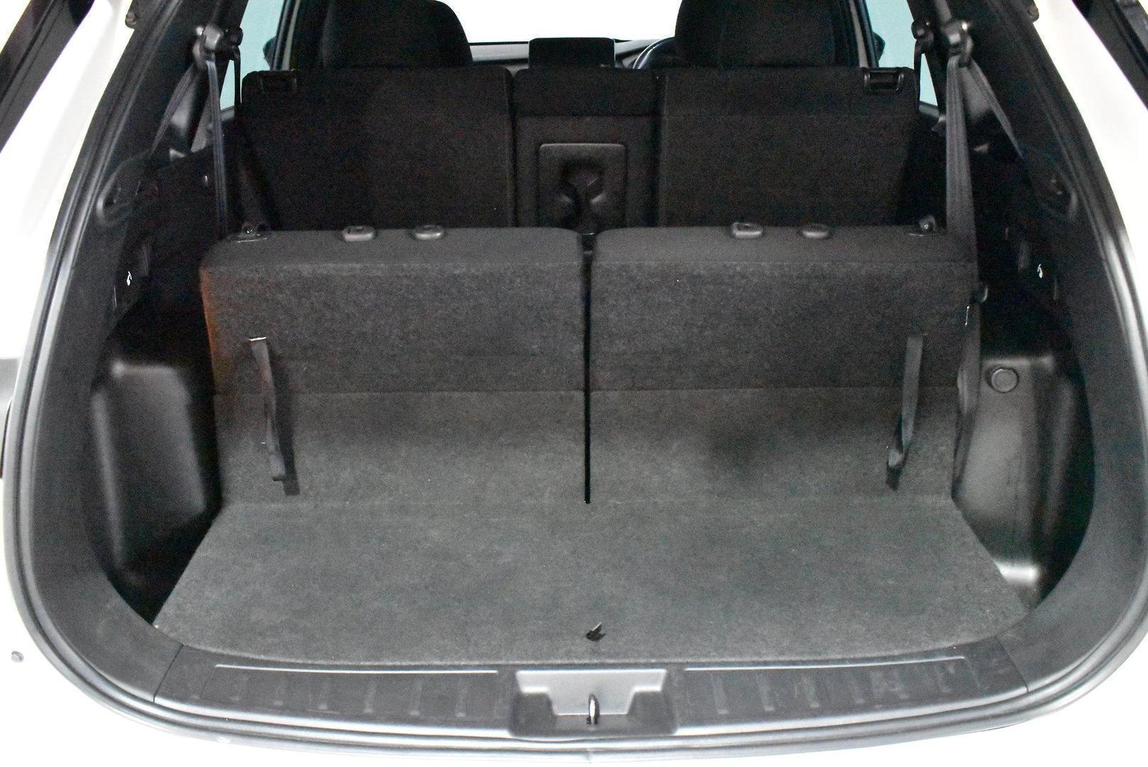 2022 Mitsubishi Outlander LS — photo 16