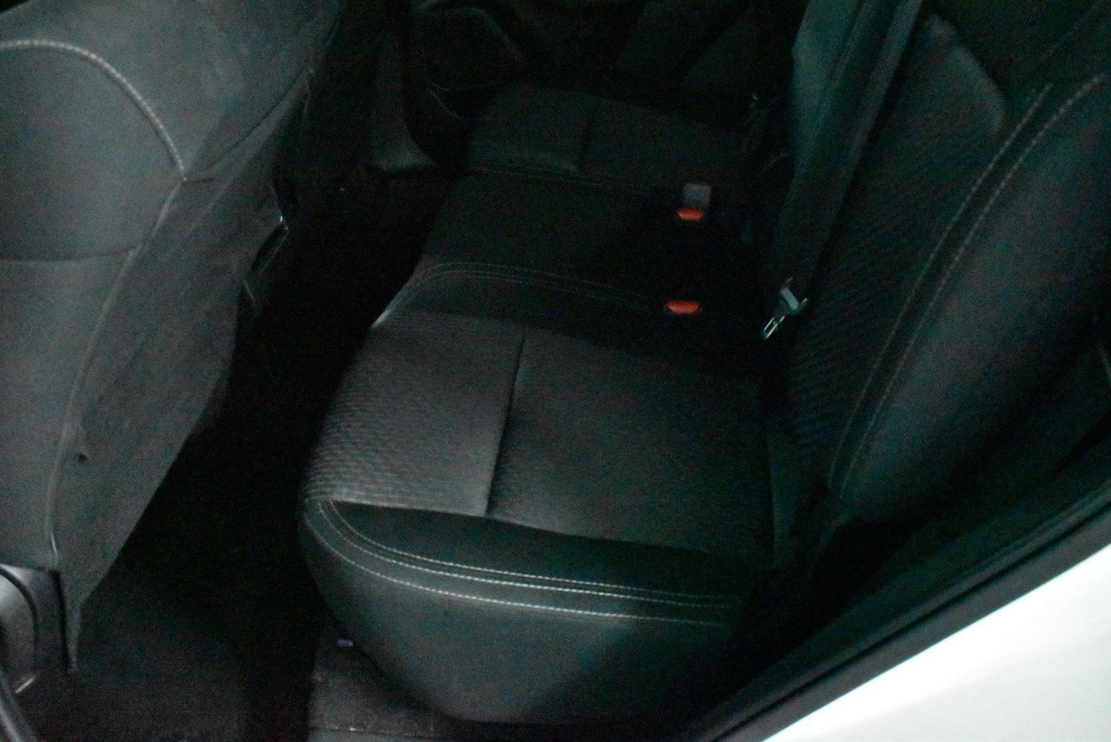 2022 Mitsubishi Outlander LS — photo 8