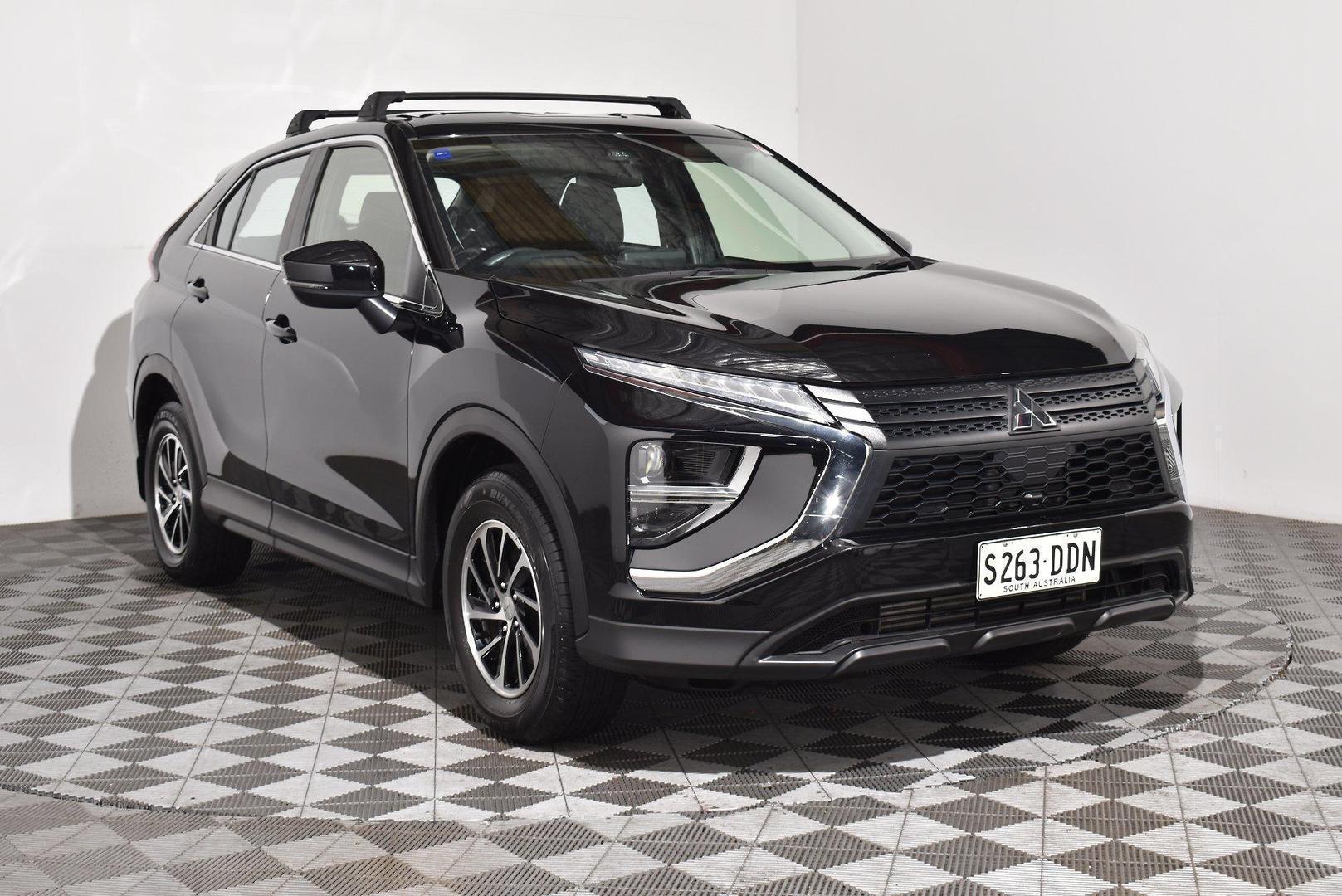 2023 Mitsubishi Eclipse Cross ES — photo 1