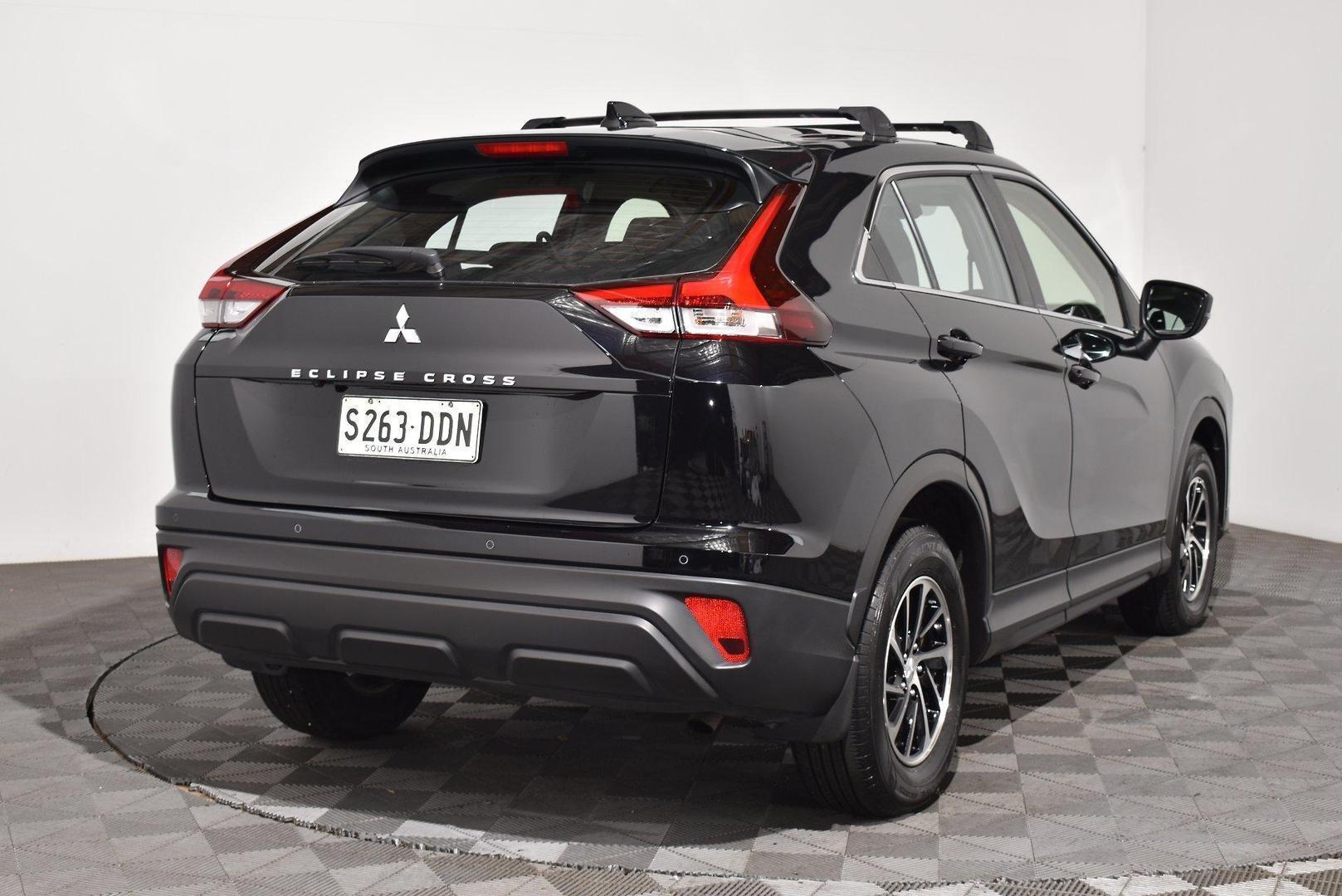 2023 Mitsubishi Eclipse Cross ES — photo 14
