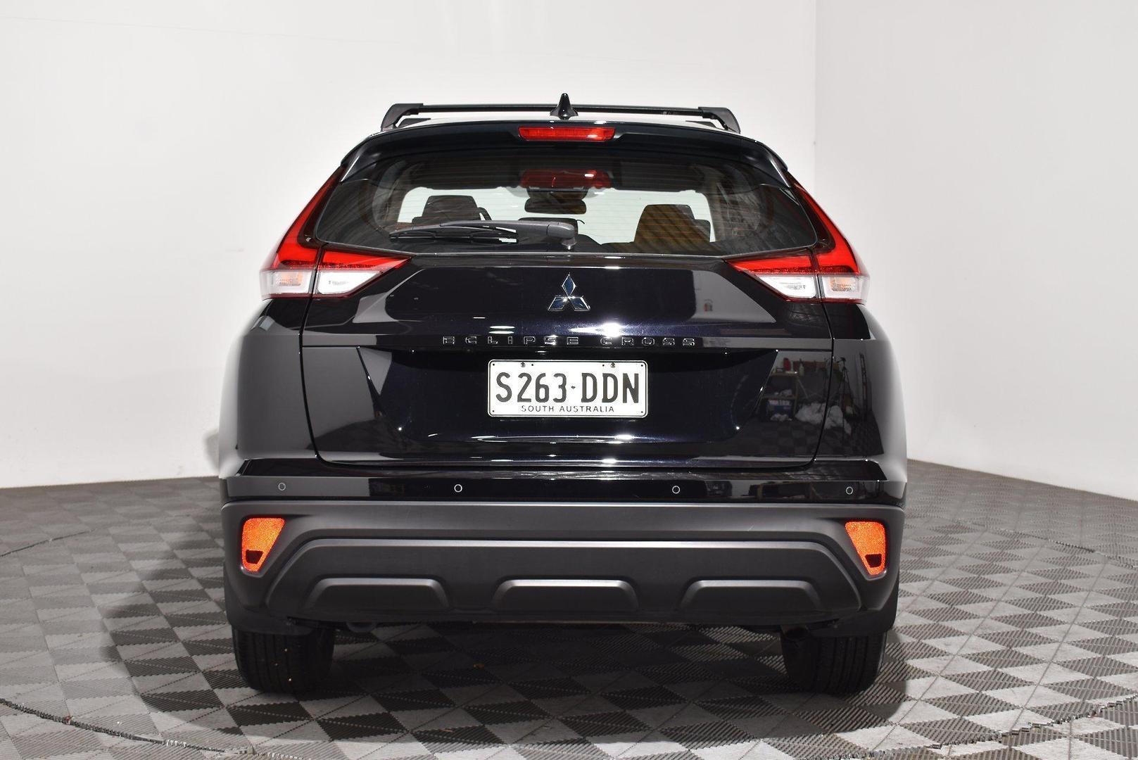 2023 Mitsubishi Eclipse Cross ES — photo 4