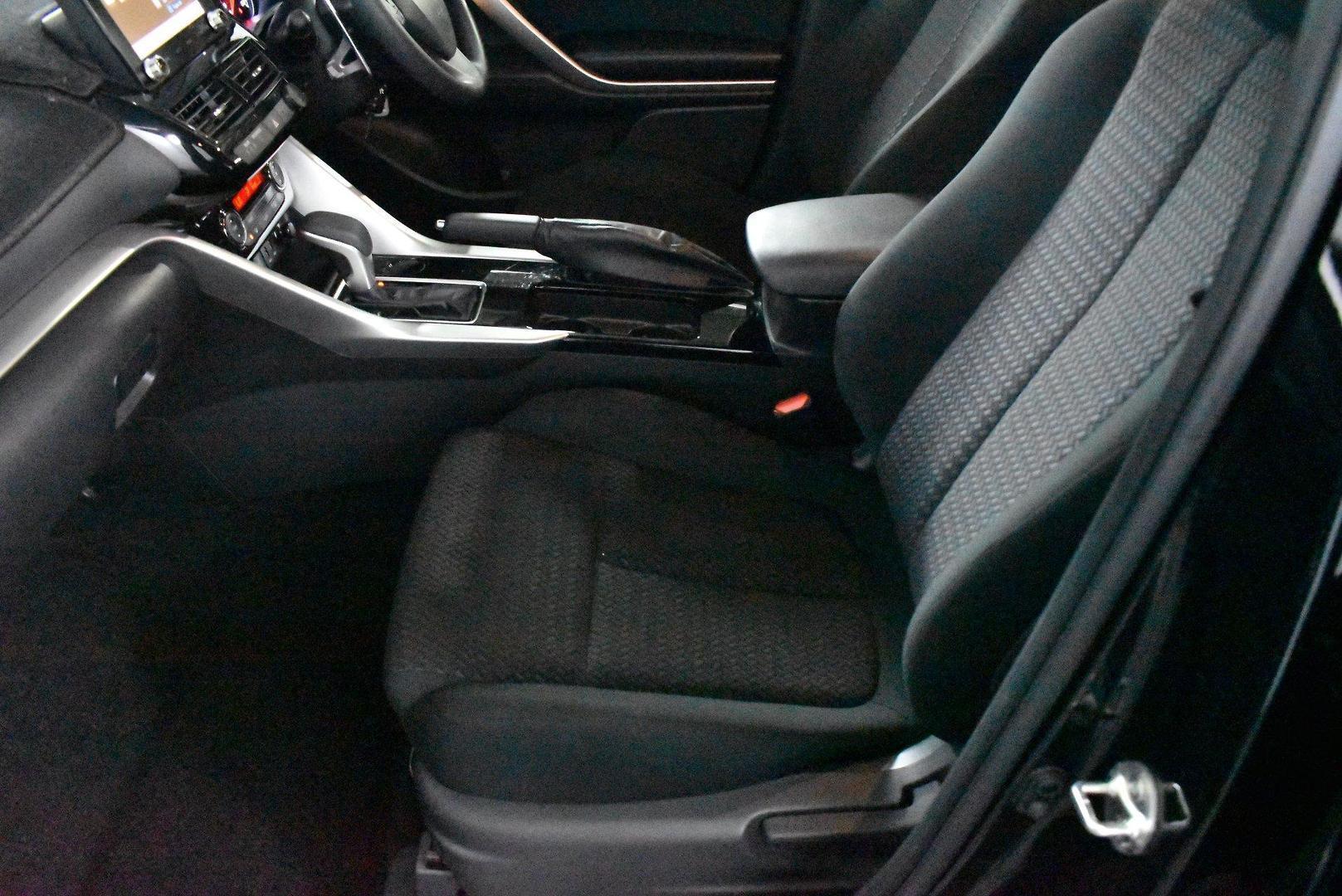 2023 Mitsubishi Eclipse Cross ES — photo 7