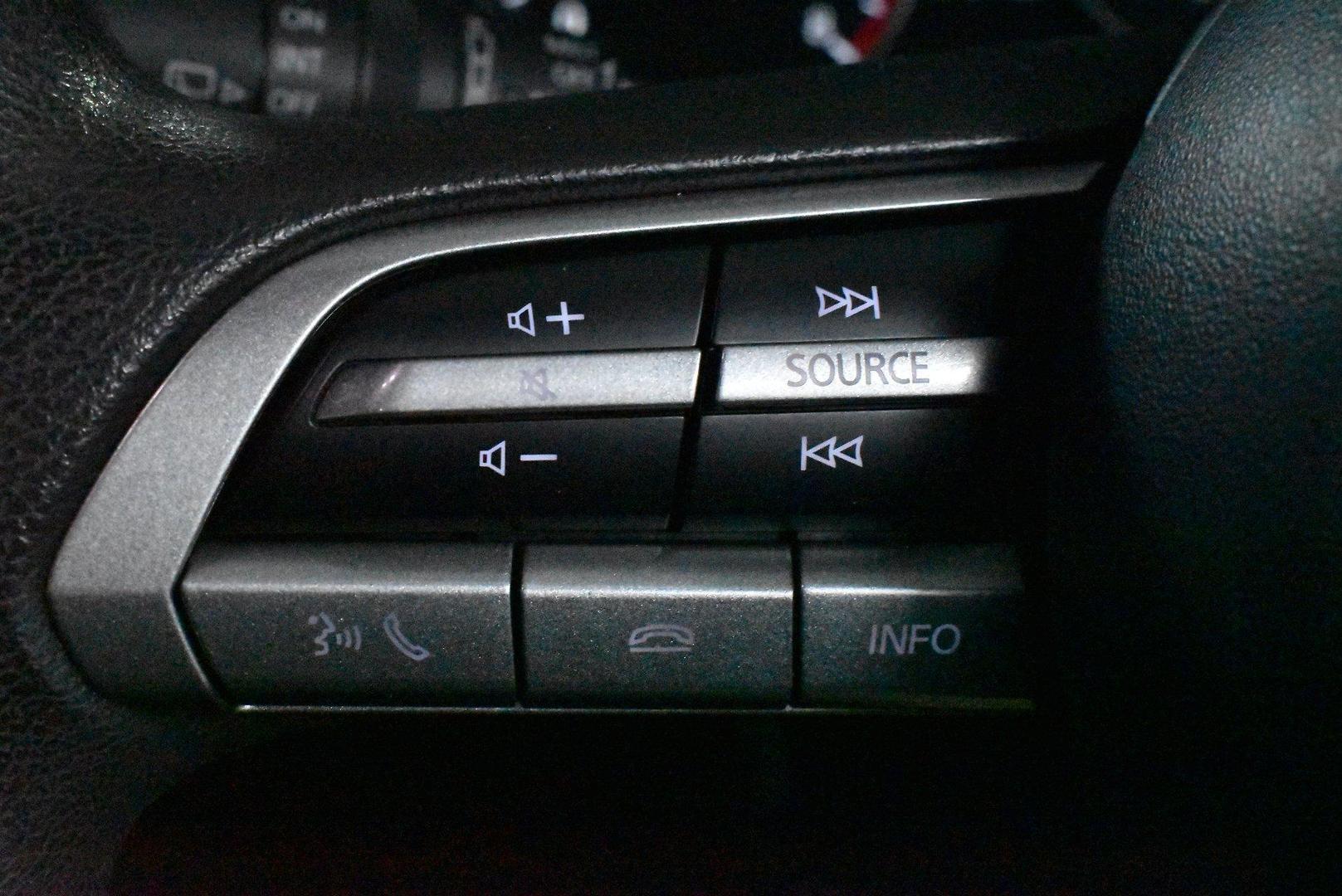 2019 Mazda 3 G20 Pure — photo 20