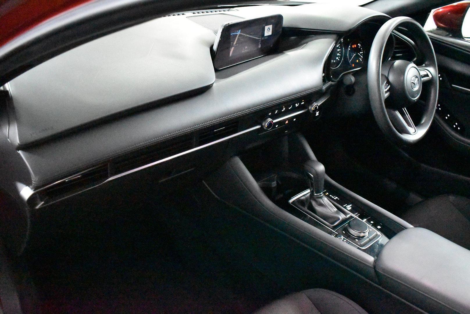 2019 Mazda 3 G20 Pure — photo 6