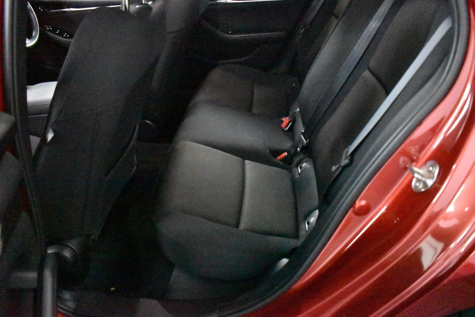 2019 Mazda 3 G20 Pure — photo 8