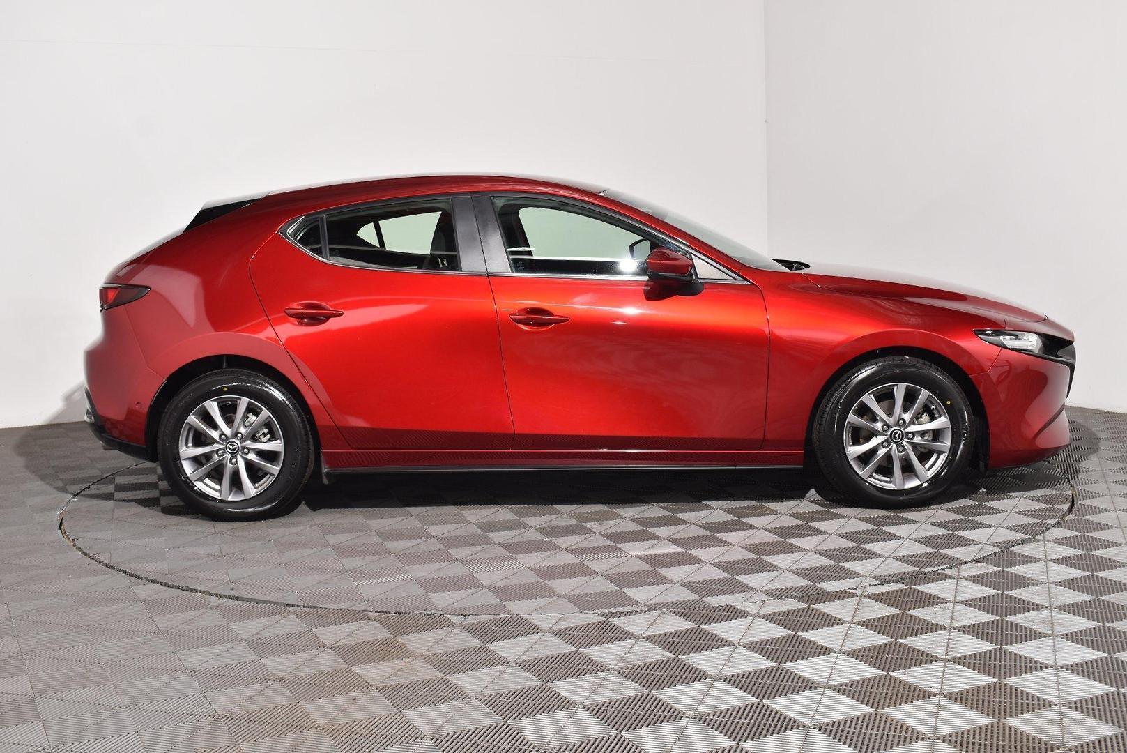 2019 Mazda 3 G20 Pure — photo 9