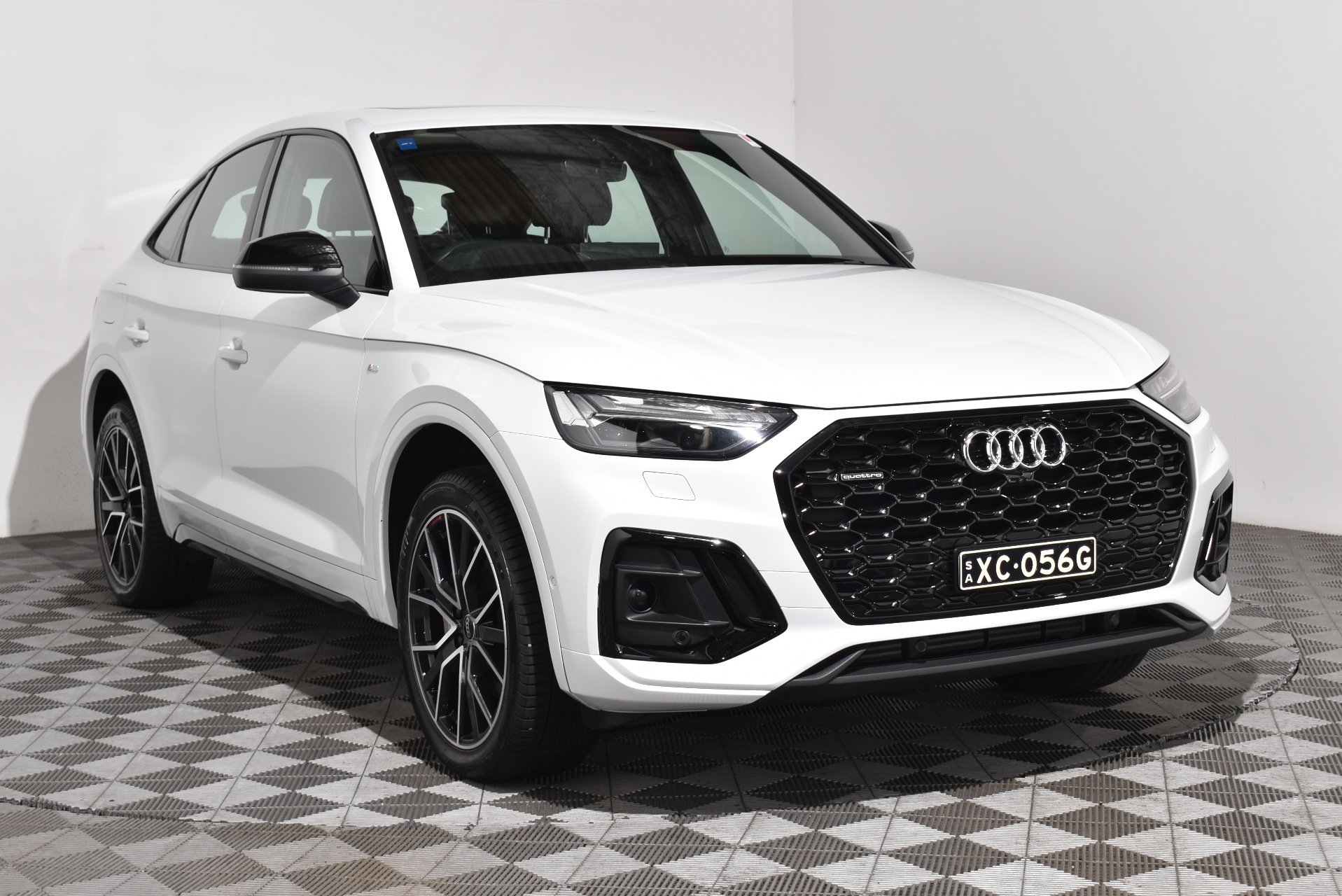 2022 Audi Q5 45 TFSI S line — photo 1