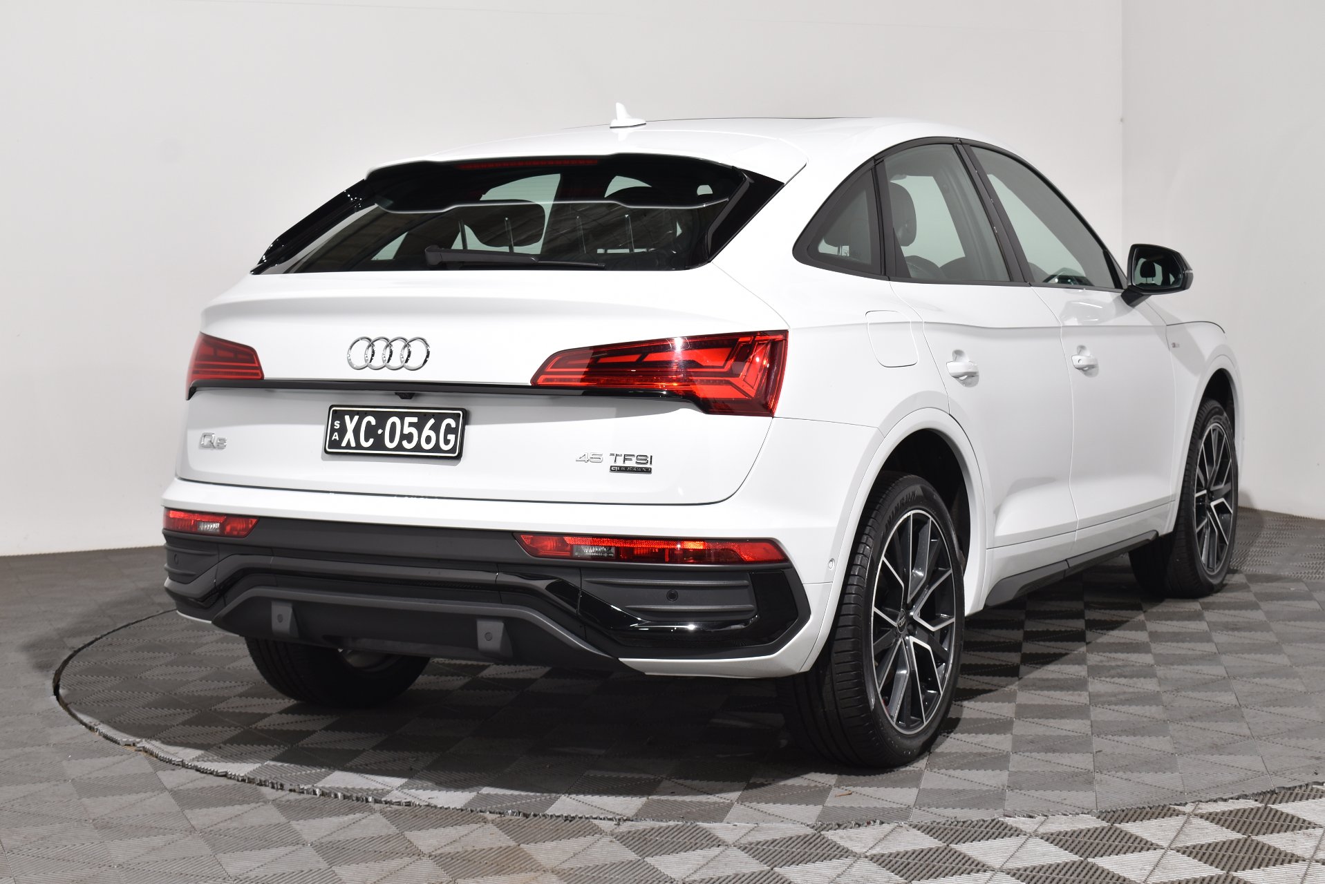 2022 Audi Q5 45 TFSI S line — photo 14