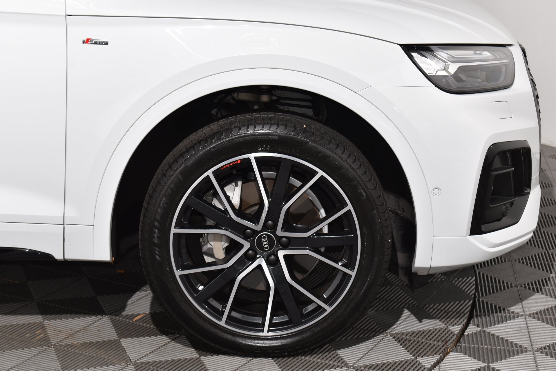 2022 Audi Q5 45 TFSI S line — photo 18