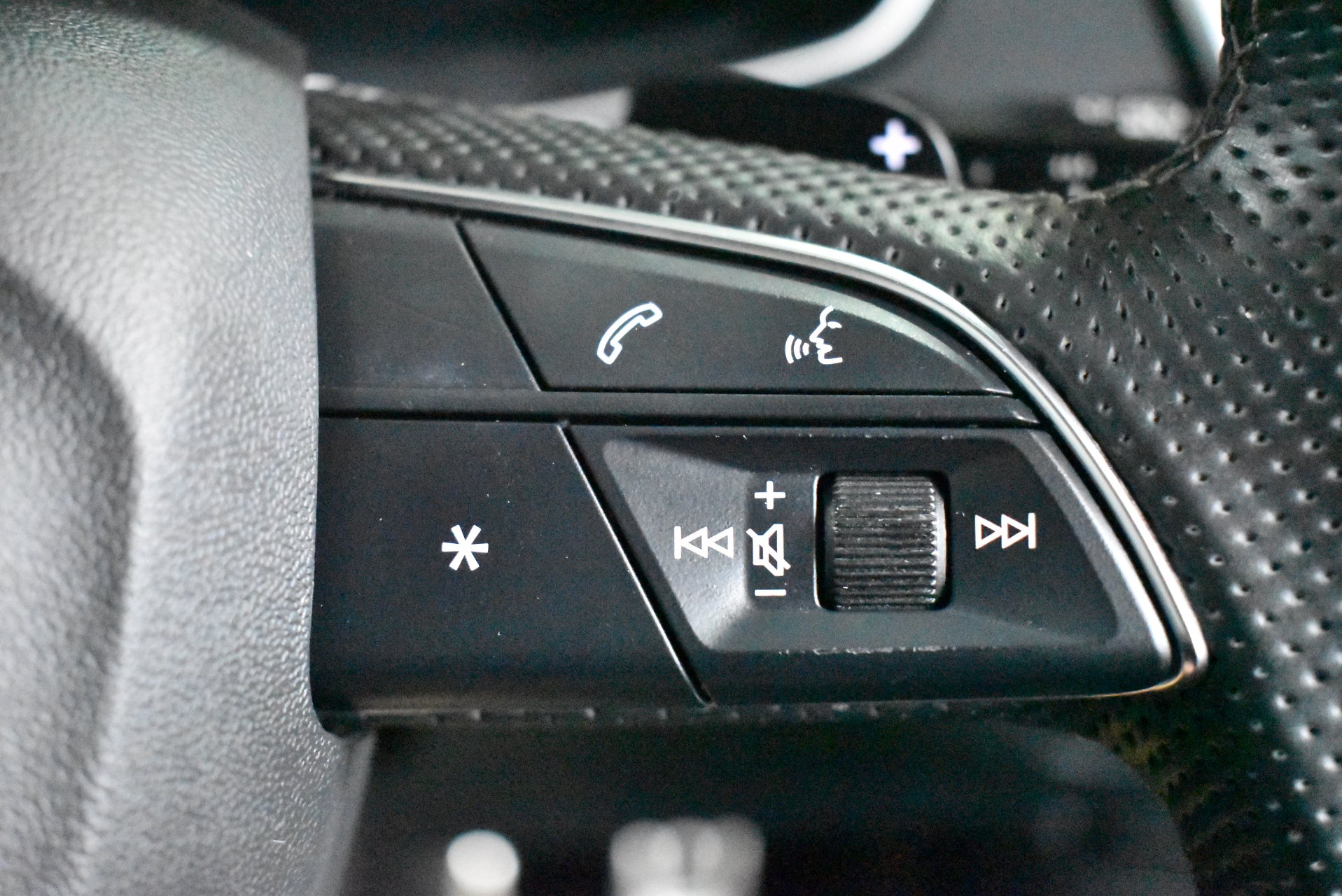 2022 Audi Q5 45 TFSI S line — photo 22