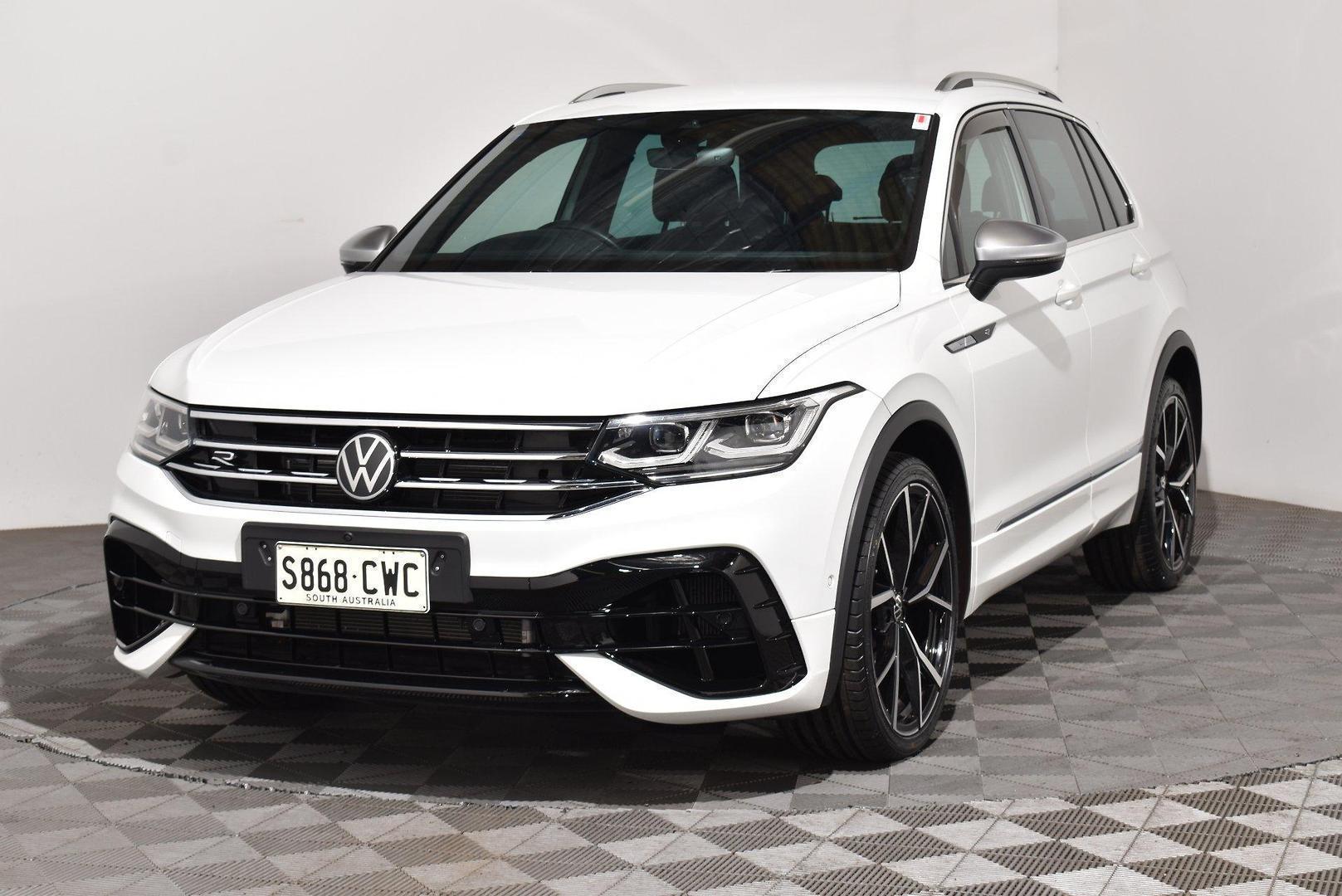 2023 Volkswagen Tiguan R — photo 13