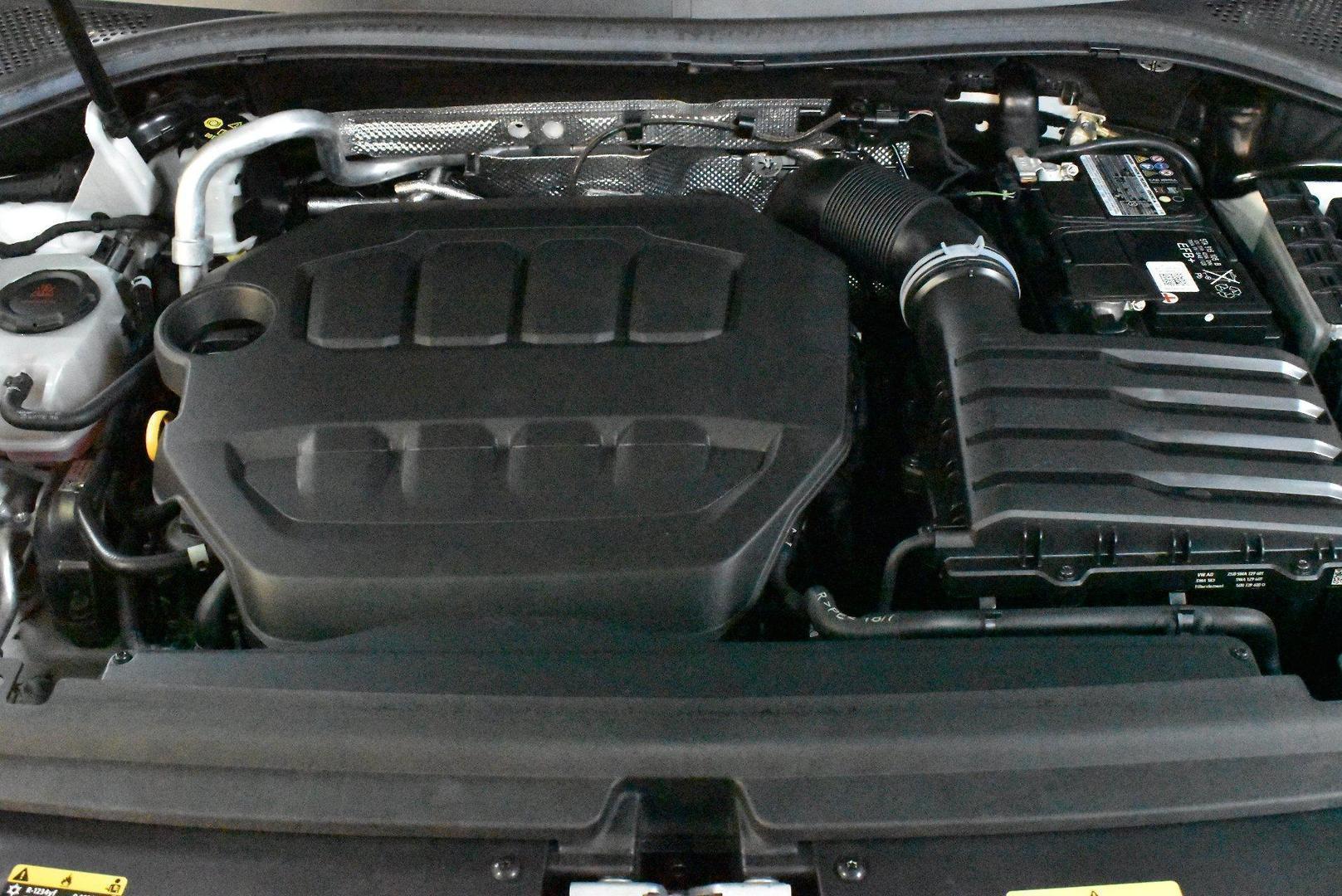 2023 Volkswagen Tiguan R — photo 17