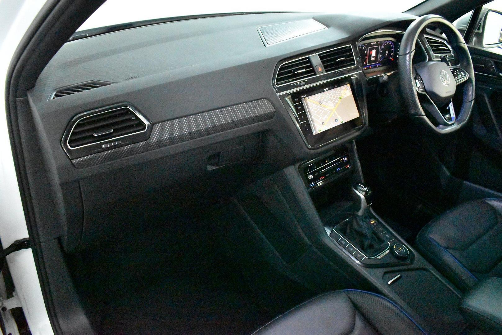 2023 Volkswagen Tiguan R — photo 6
