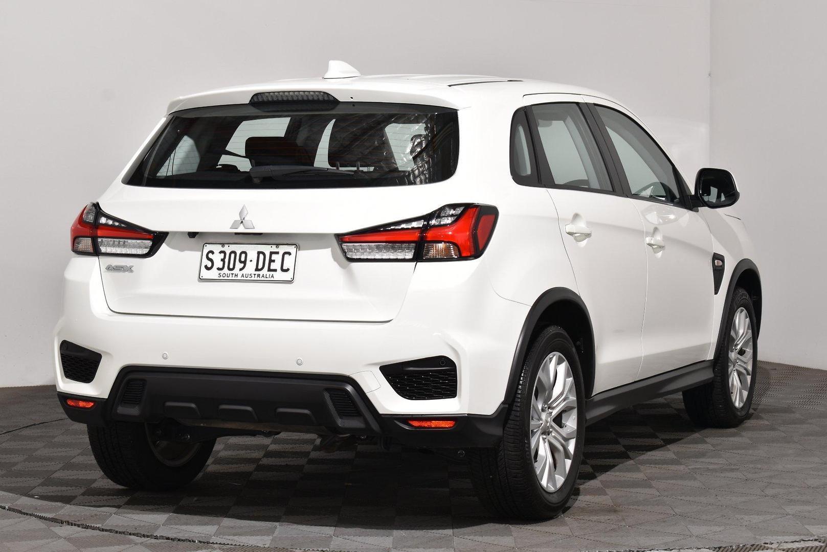 2024 Mitsubishi ASX ES — photo 13