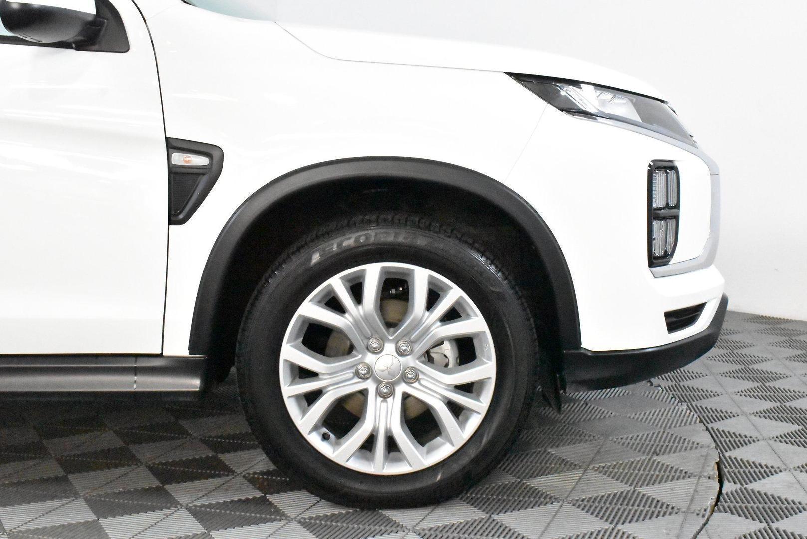 2024 Mitsubishi ASX ES — photo 17
