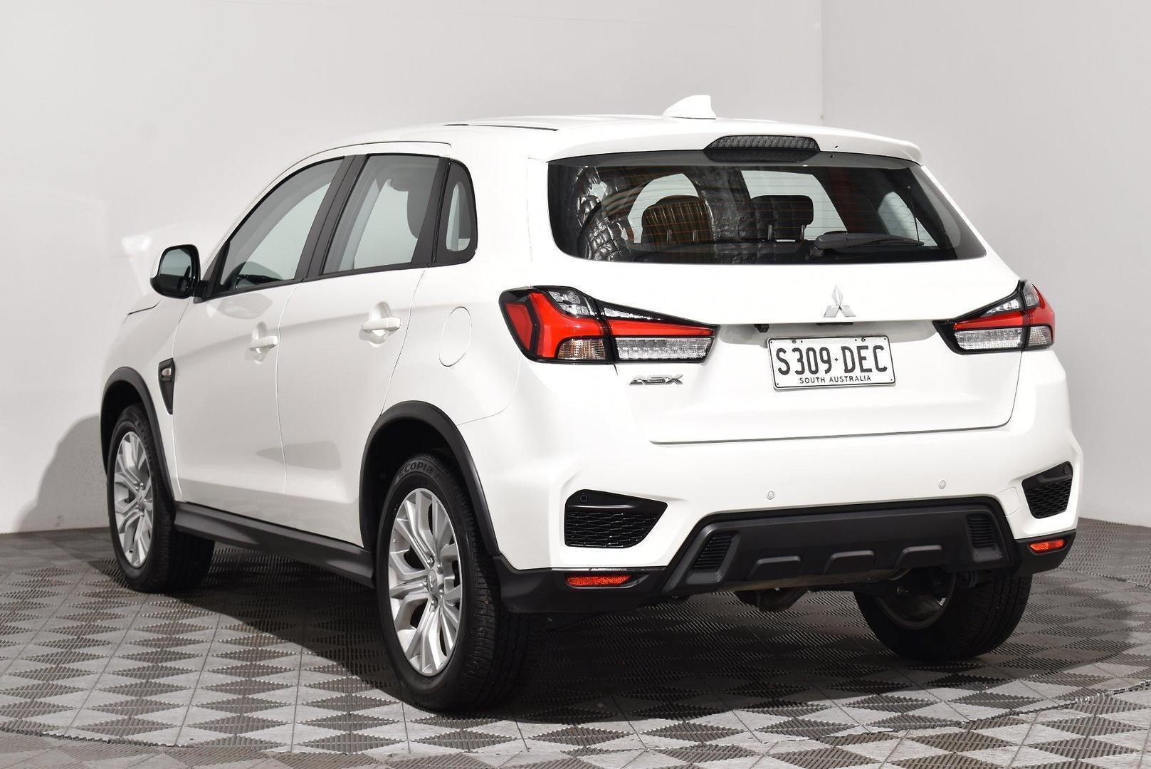 2024 Mitsubishi ASX ES — photo 2