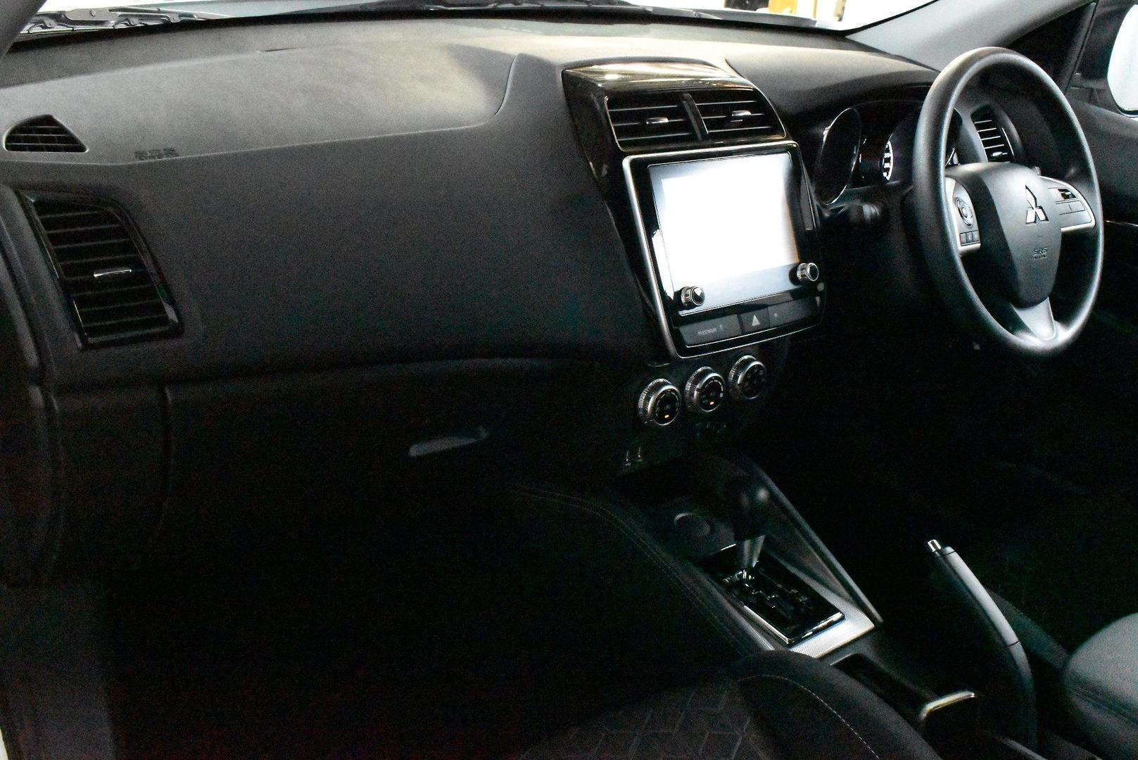 2024 Mitsubishi ASX ES — photo 6
