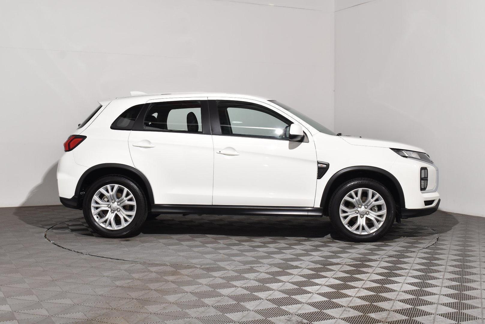 2024 Mitsubishi ASX ES — photo 9