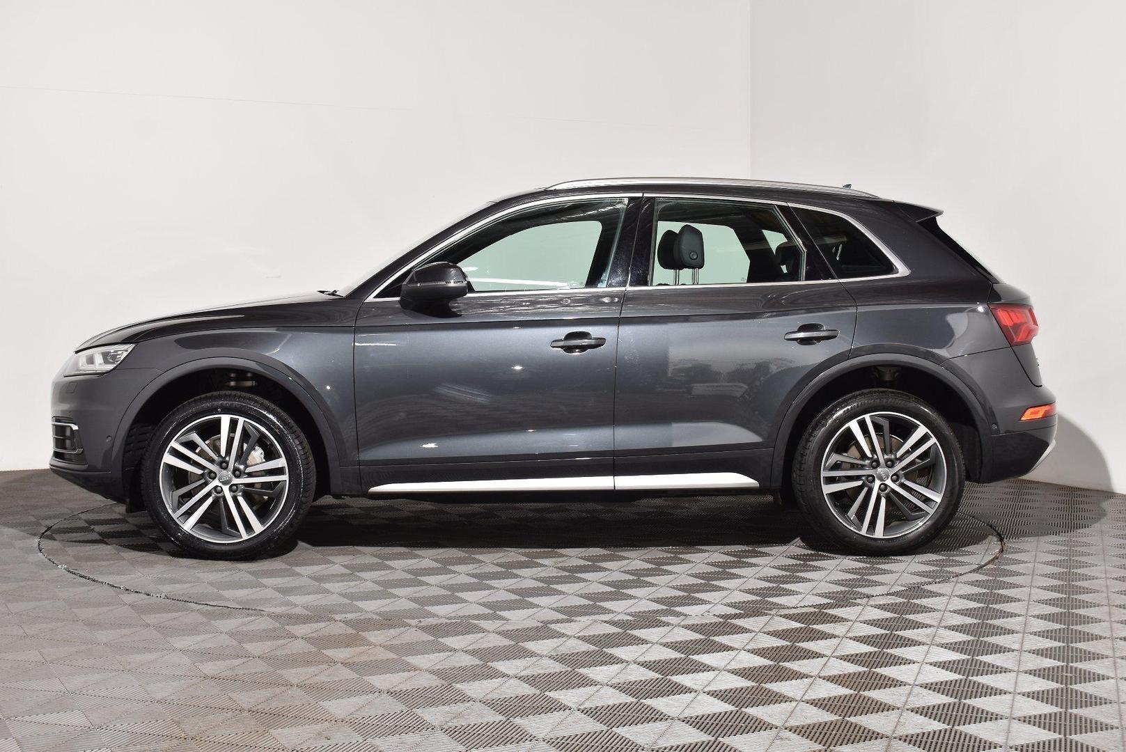 2020 Audi Q5 45 TFSI sport — photo 11