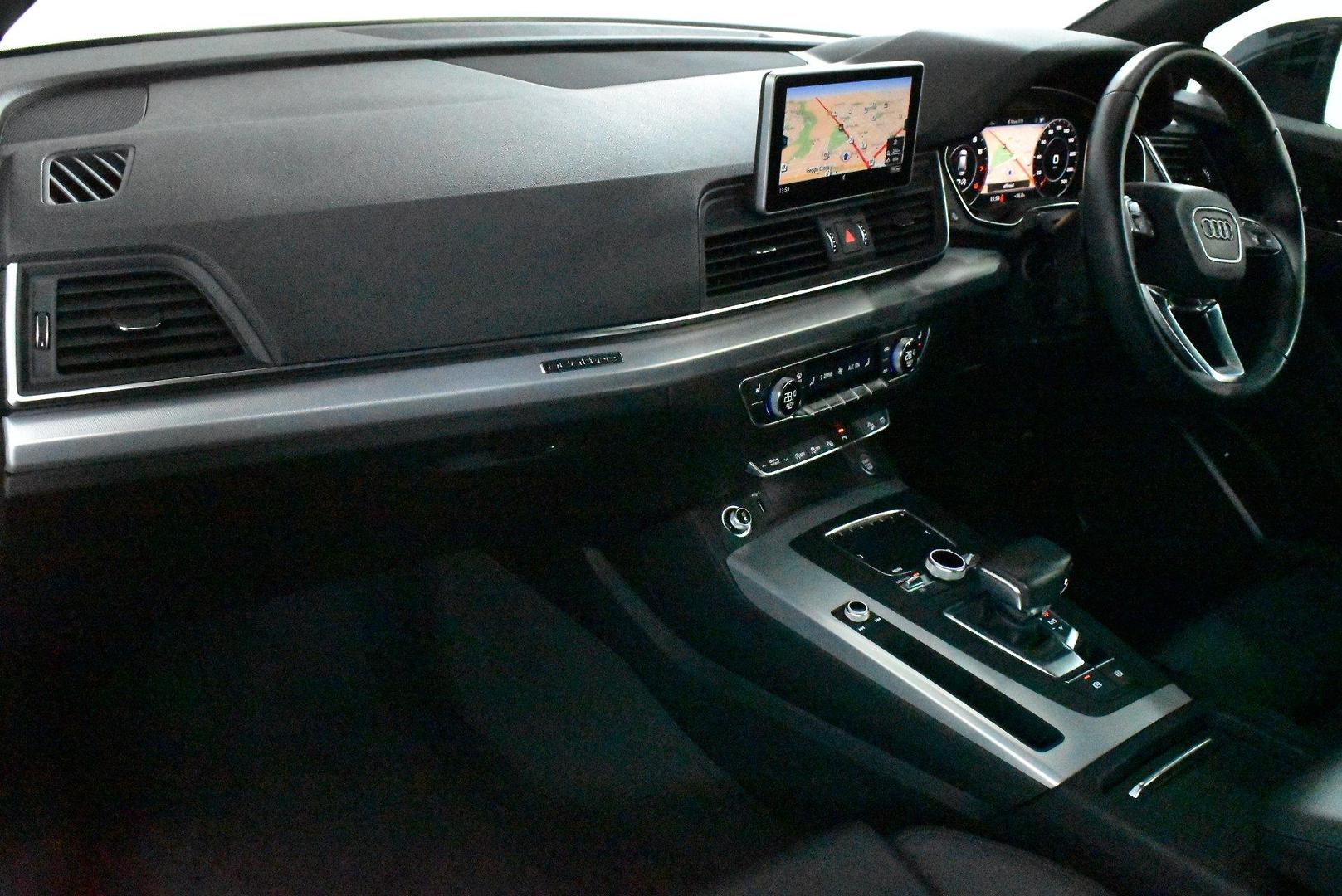 2020 Audi Q5 45 TFSI sport — photo 6