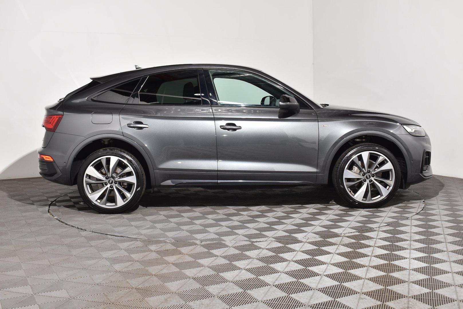 2021 Audi Q5 45 TFSI S line — photo 10