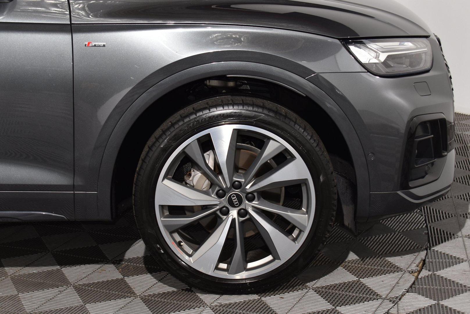 2021 Audi Q5 45 TFSI S line — photo 18