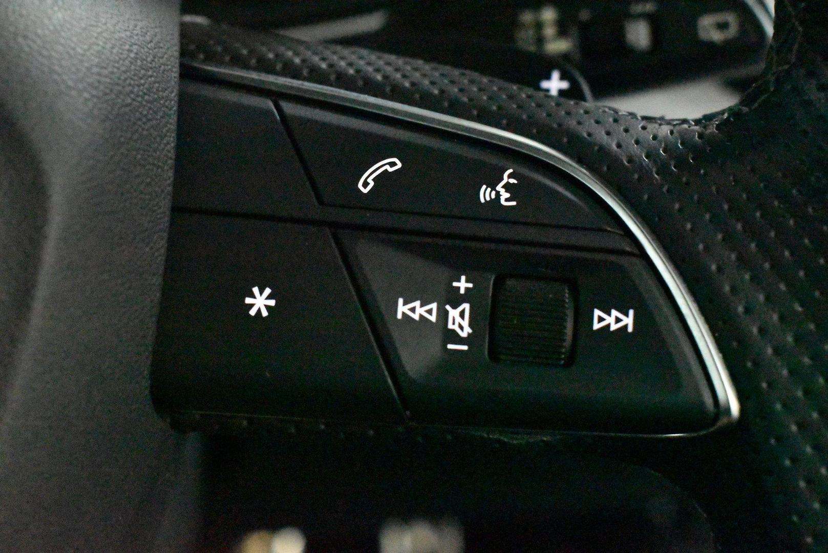 2021 Audi Q5 45 TFSI S line — photo 22