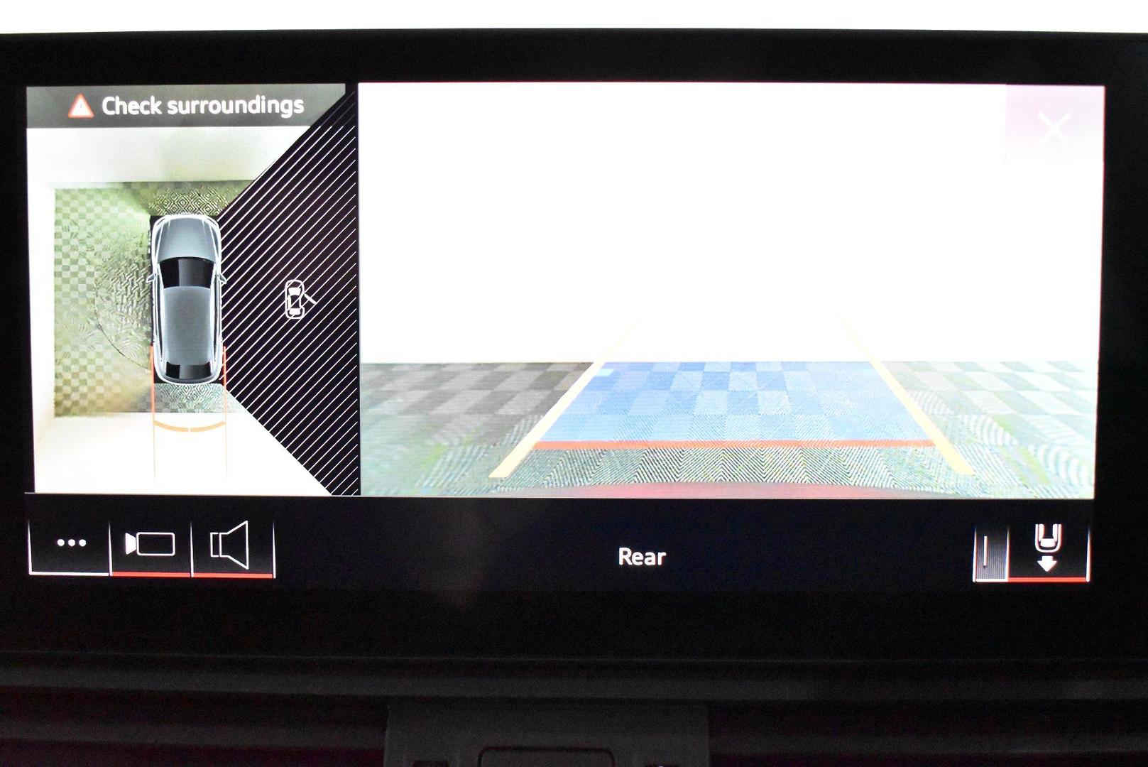2021 Audi Q5 45 TFSI S line — photo 24