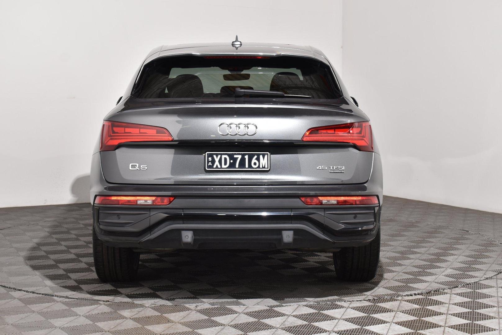 2021 Audi Q5 45 TFSI S line — photo 4