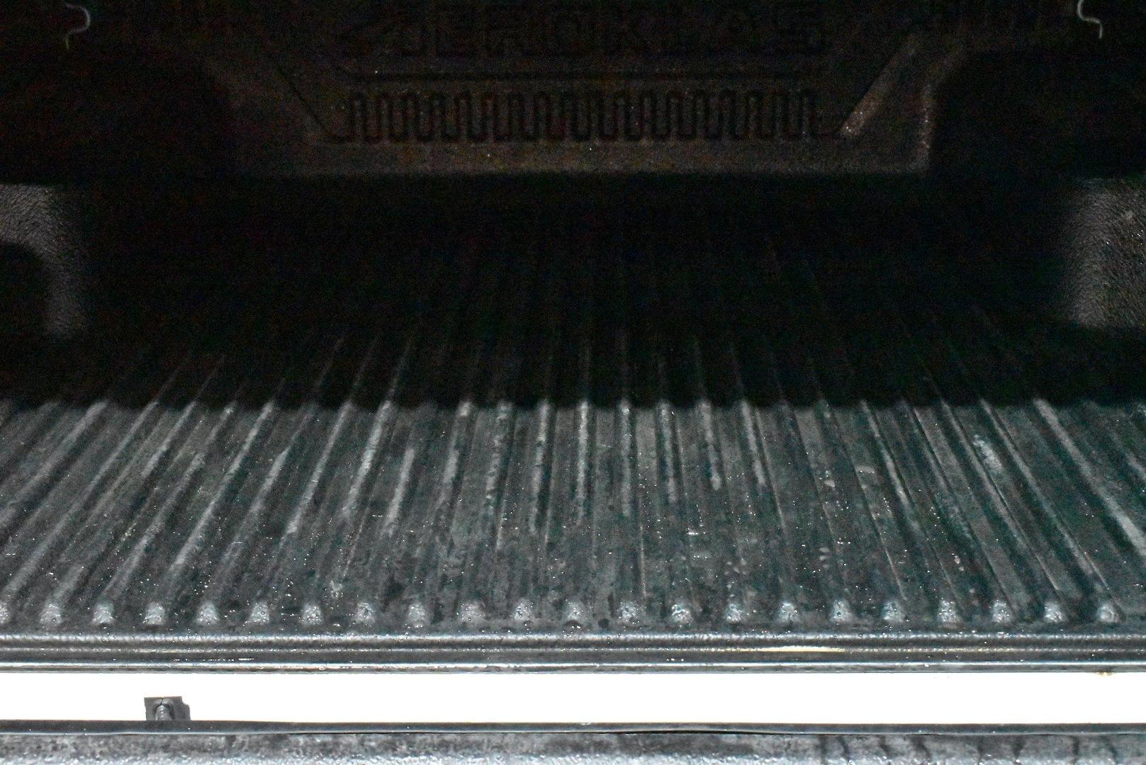 2021 Toyota Hilux SR — photo 16