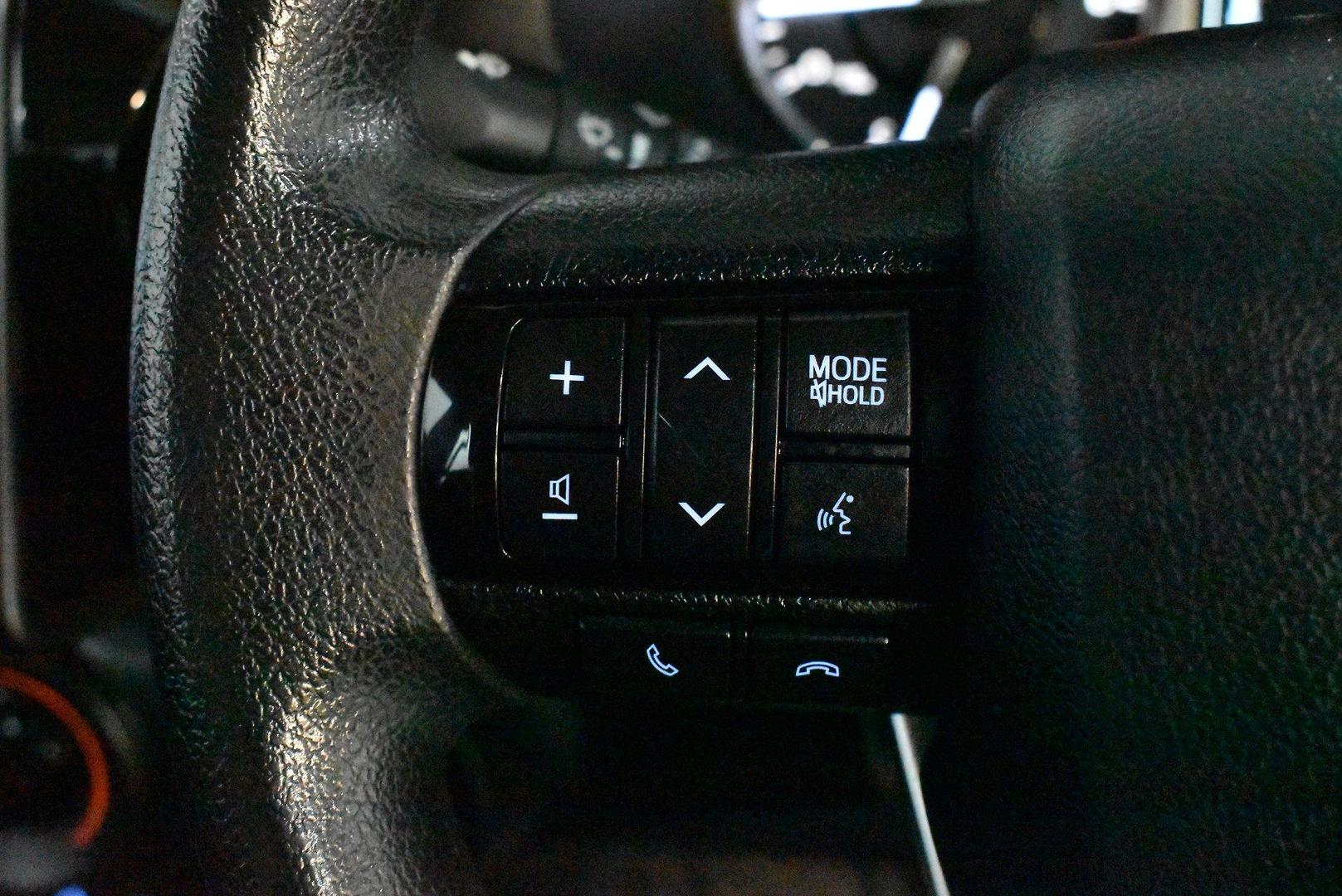 2021 Toyota Hilux SR — photo 21