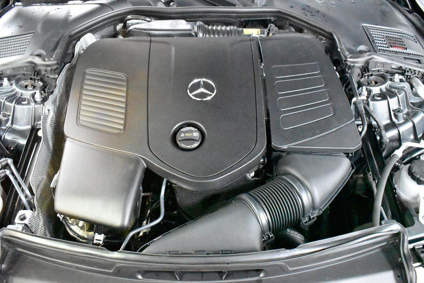 2022 Mercedes-Benz C-Class C300 — photo 17