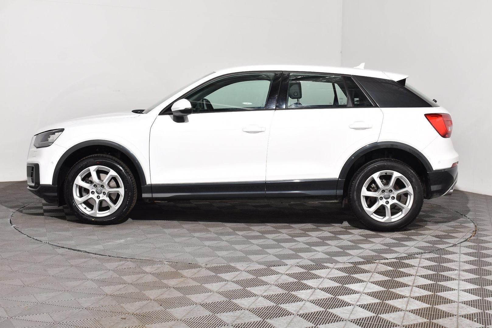 2017 Audi Q2 design — photo 11