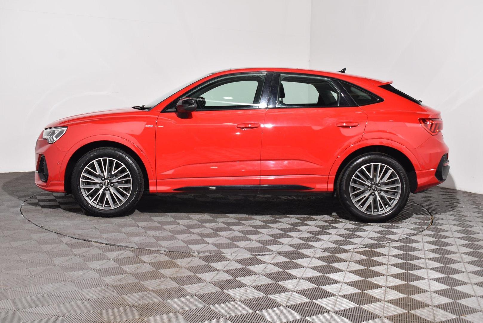 2022 Audi Q3 35 TFSI S line — photo 11