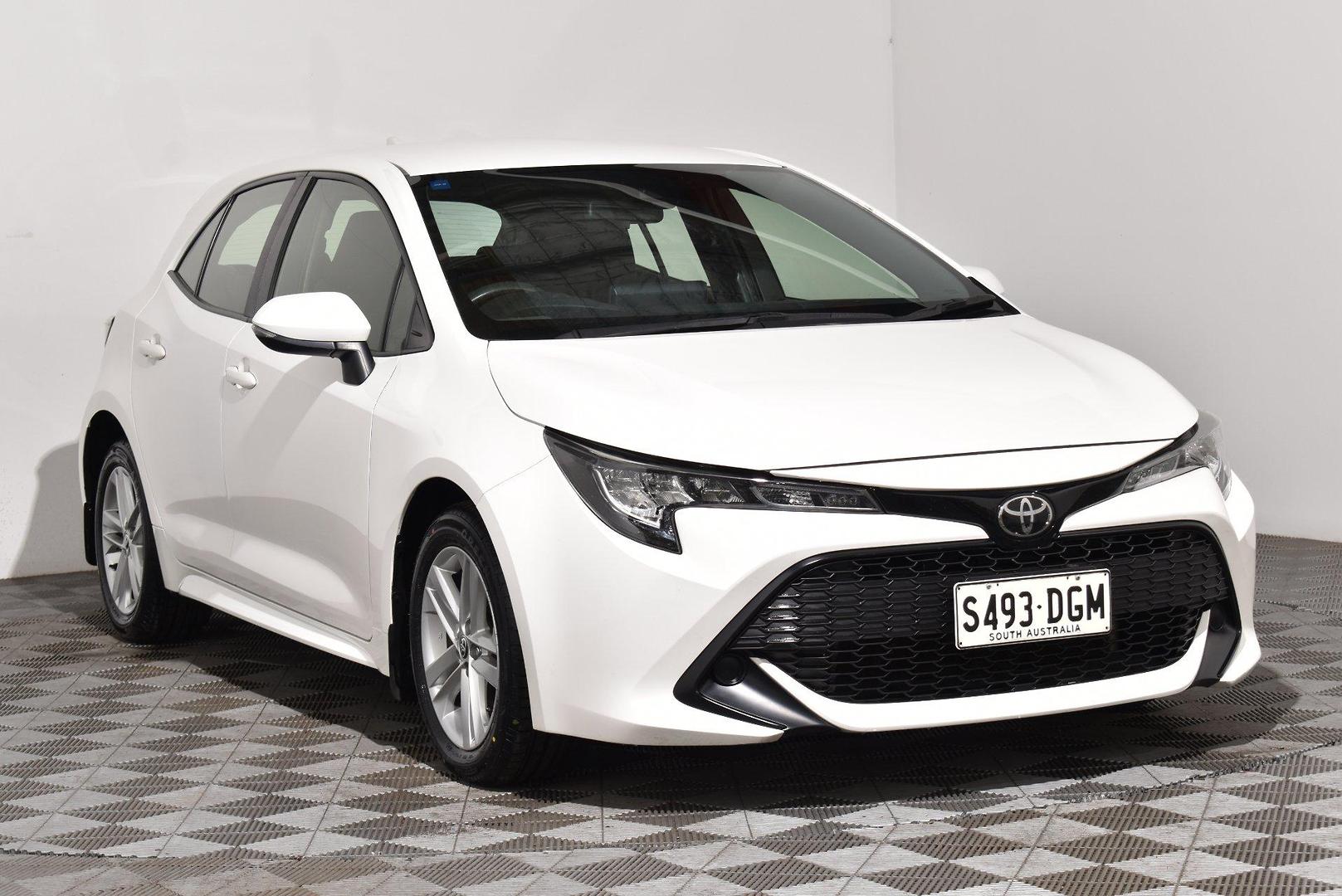2018 Toyota Corolla Ascent Sport — photo 1 of 26