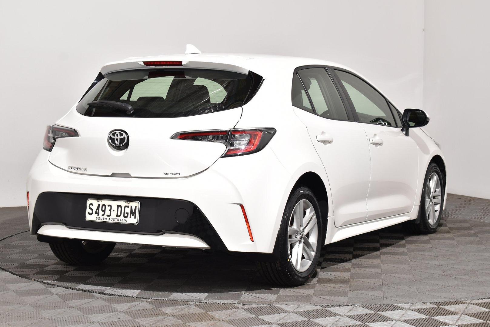 2018 Toyota Corolla Ascent Sport — photo 14 of 26