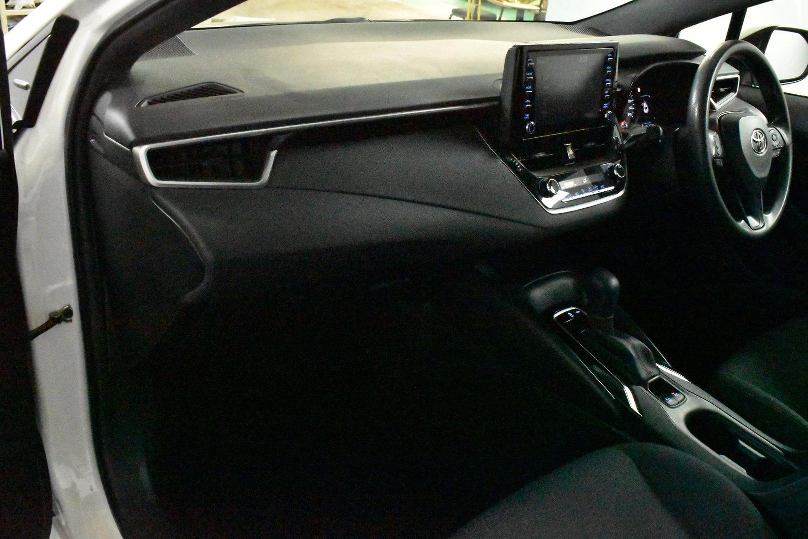 2018 Toyota Corolla Ascent Sport — photo 6 of 26