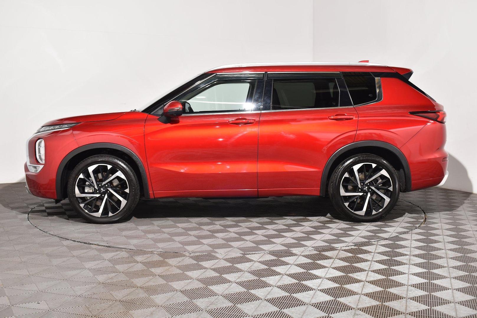 2023 Mitsubishi Outlander Exceed — photo 11