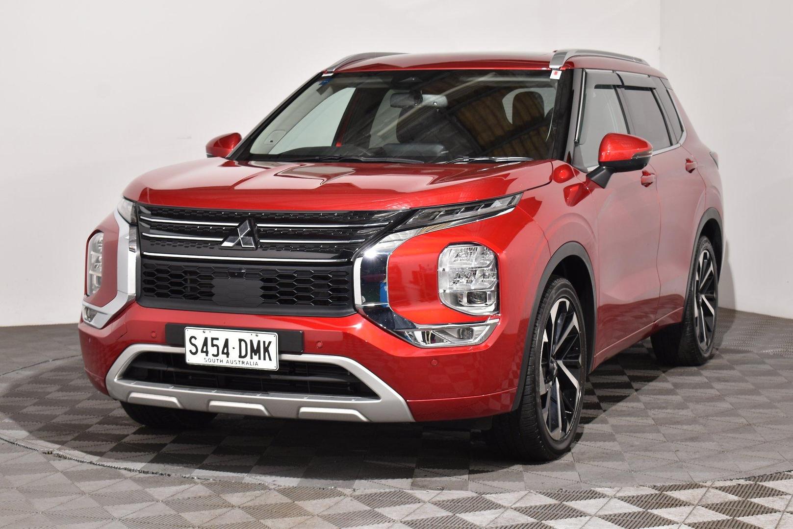 2023 Mitsubishi Outlander Exceed — photo 13