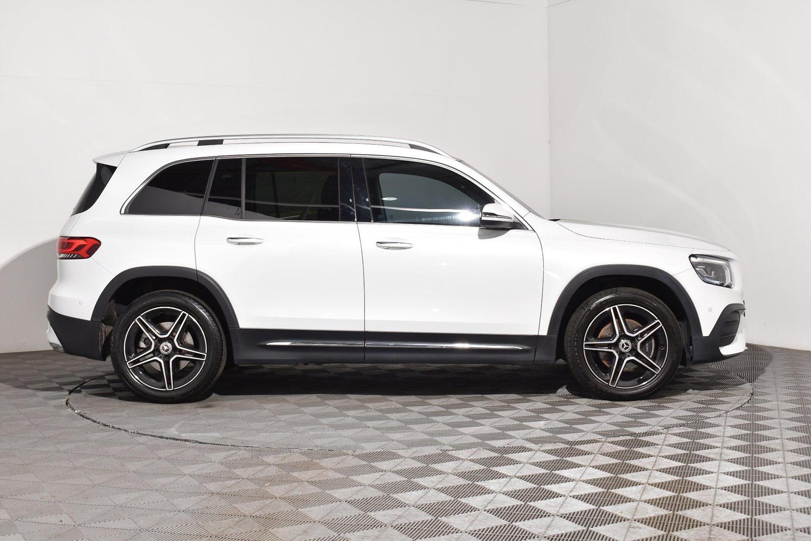 2022 Mercedes-Benz GLB-Class GLB200 — photo 10