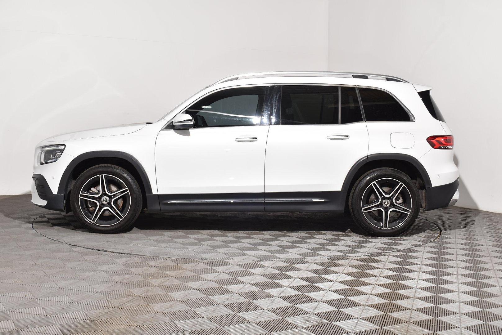 2022 Mercedes-Benz GLB-Class GLB200 — photo 11
