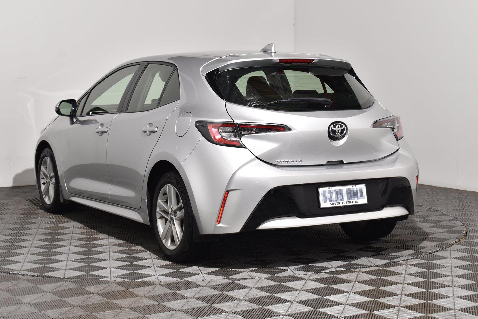 2018 Toyota Corolla Ascent Sport — photo 2