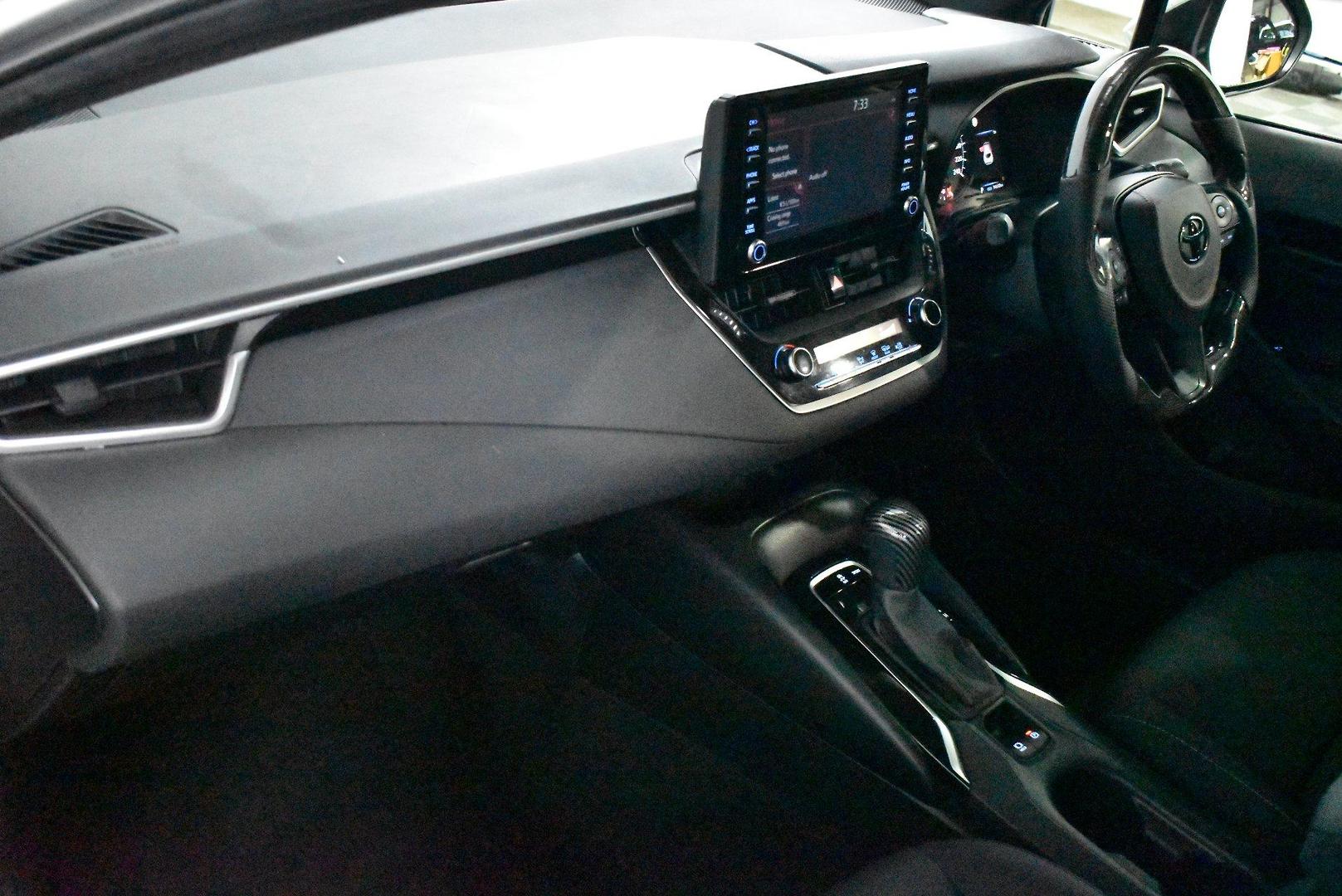 2018 Toyota Corolla Ascent Sport — photo 6