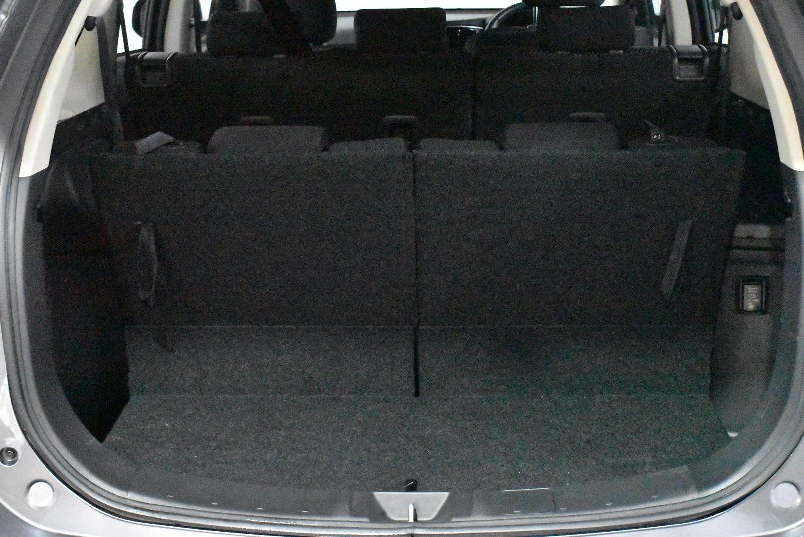 2020 Mitsubishi Outlander ES — photo 16