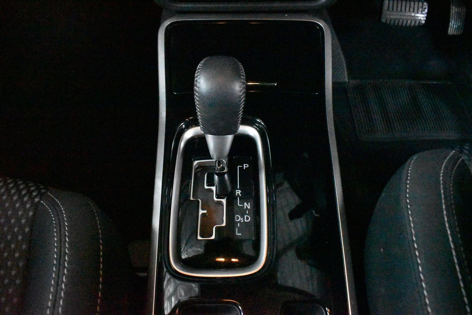 2020 Mitsubishi Outlander ES — photo 20